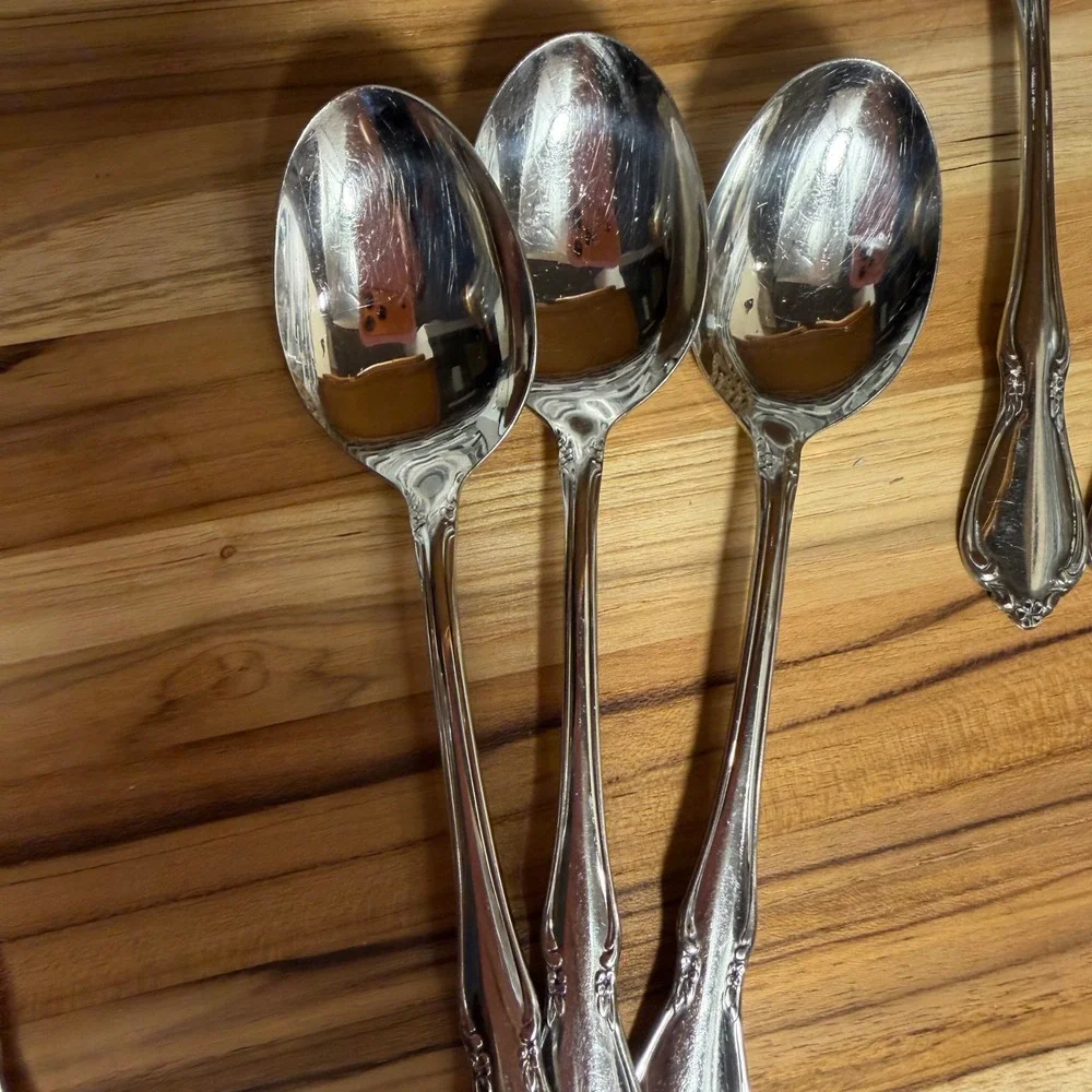 Oneida Chateau Deluxe Stainless Flatware 20 Piece Mixed Lot Serving Pieces